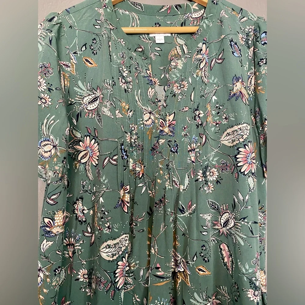 J. Jill Sage Green Floral Short Sleeve Pin Tuck Pullover Midi Dress Size M - Picture 6 of 11